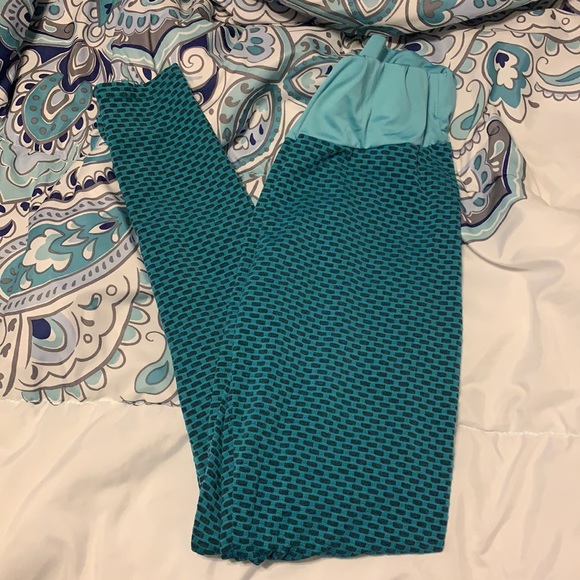 Turquoise tiktok leggings never been worn size M - Picture 2 of 4